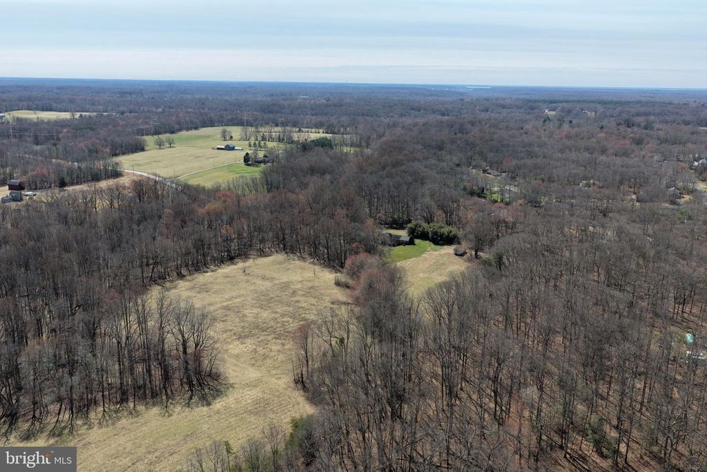 Image 20 of property listing at 8710 BILLINGSLEY RD, White Plains, MD 20695