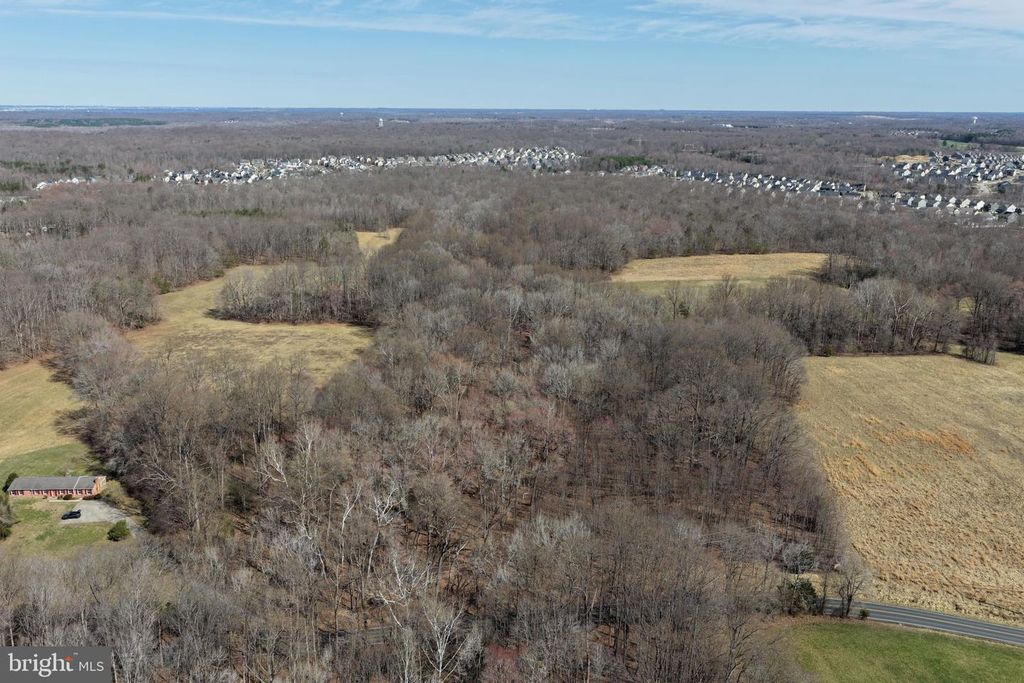 Image 3 of property listing at 8710 BILLINGSLEY RD, White Plains, MD 20695