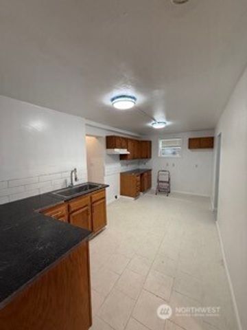 1414 E Fir Street E, Seattle, WA 98122