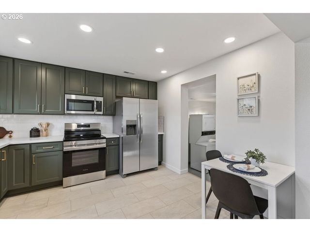 8736 N HAVEN Ave, Portland, OR 97203