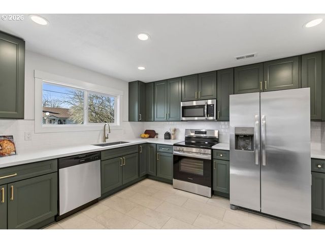 8736 N HAVEN Ave, Portland, OR 97203