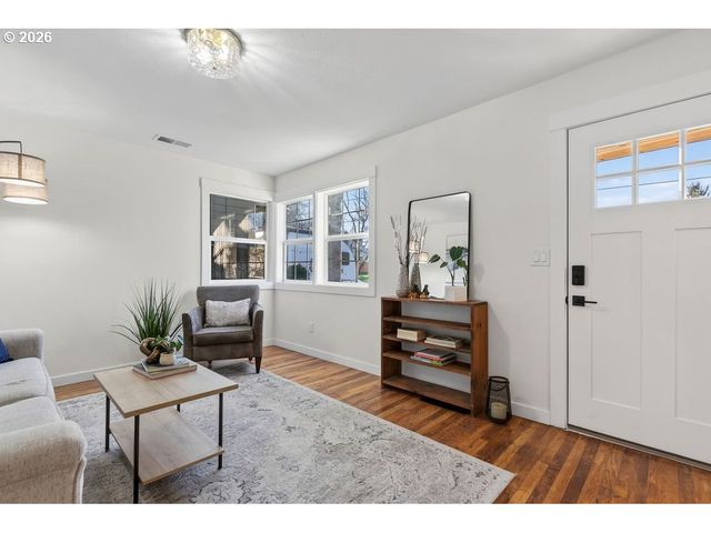 8736 N HAVEN Ave, Portland, OR 97203