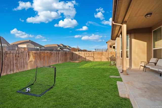 229 bee caves, Cibolo, TX 78108