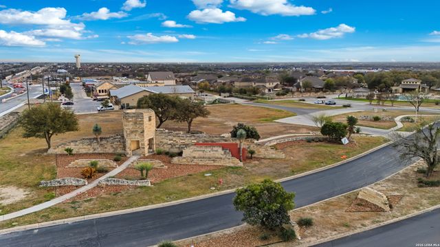 229 bee caves, Cibolo, TX 78108