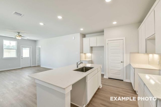 2116 S Canopy Crossing Circle, Conroe, TX 77301