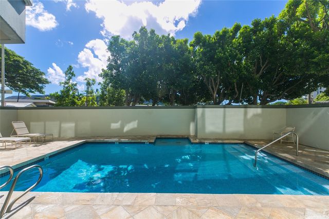 2600 Pualani Way 1201, Honolulu, HI 96815