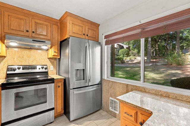 109 Highwood Drive 109, Franklin, MA 02038