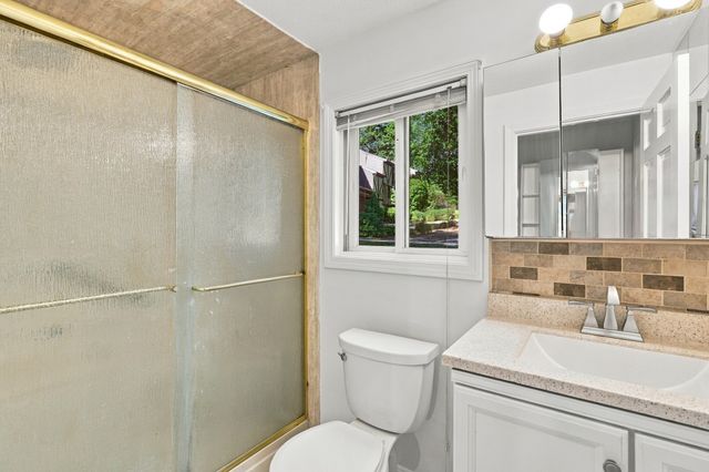 109 Highwood Drive 109, Franklin, MA 02038