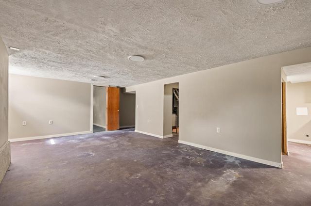 180 BENNETT Avenue, Council Bluffs, IA 51503