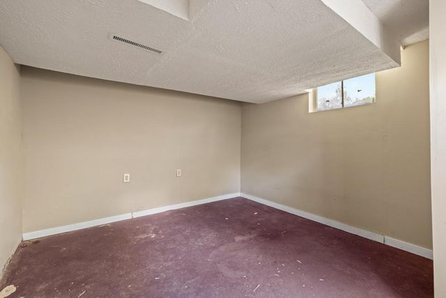 180 BENNETT Avenue, Council Bluffs, IA 51503