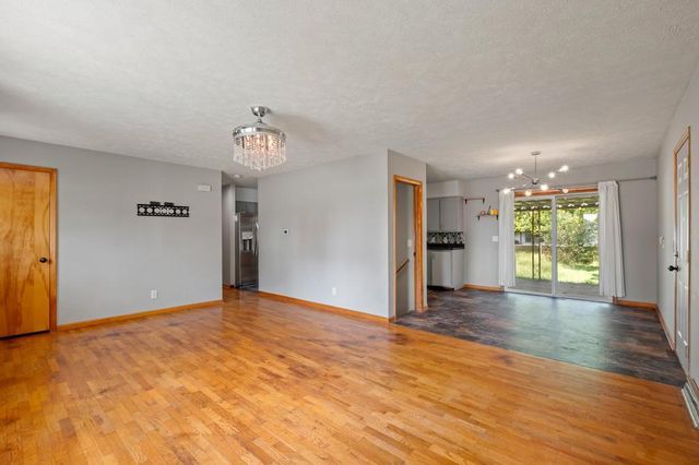 180 BENNETT Avenue, Council Bluffs, IA 51503