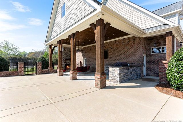 4150 Willowgate Drive, Fayetteville, NC 28312