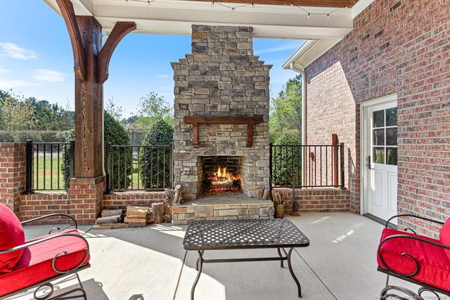 4150 Willowgate Drive, Fayetteville, NC 28312