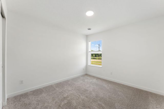 4050 Hayward Avenue N, Oakdale, MN 55128
