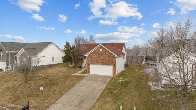 1006 Secretariat Dr, Mount Juliet, TN 37122