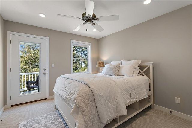 690 Dunegrass Circle Drive, Saugatuck, MI 49453