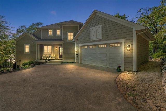 690 Dunegrass Circle Drive, Saugatuck, MI 49453