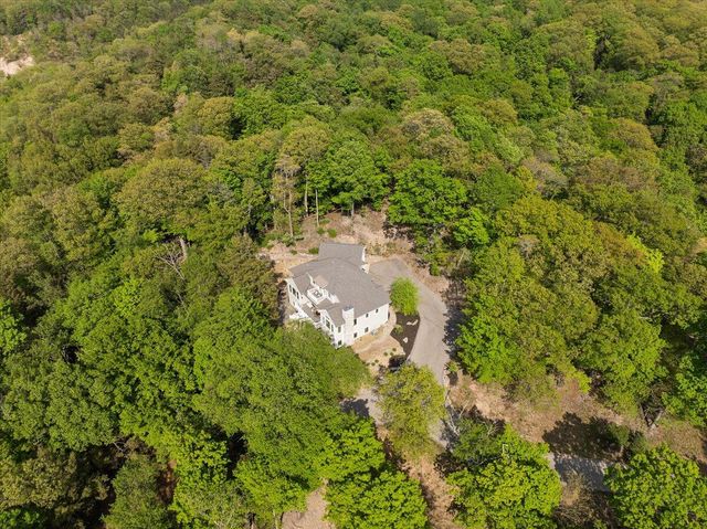 690 Dunegrass Circle Drive, Saugatuck, MI 49453