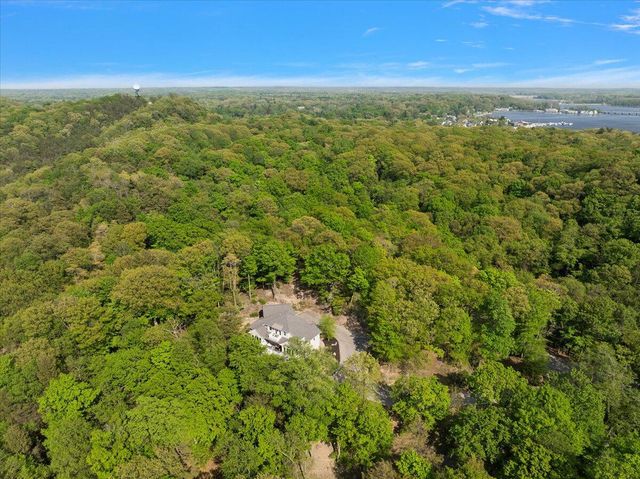 690 Dunegrass Circle Drive, Saugatuck, MI 49453