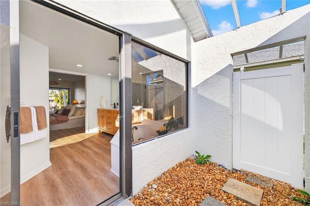 1221 SW 51st TER, Cape Coral, FL 33914