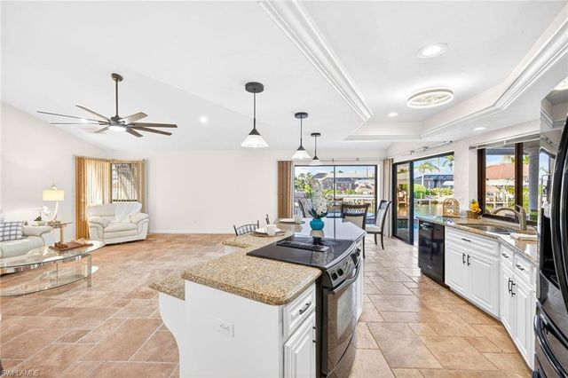 1221 SW 51st TER, Cape Coral, FL 33914