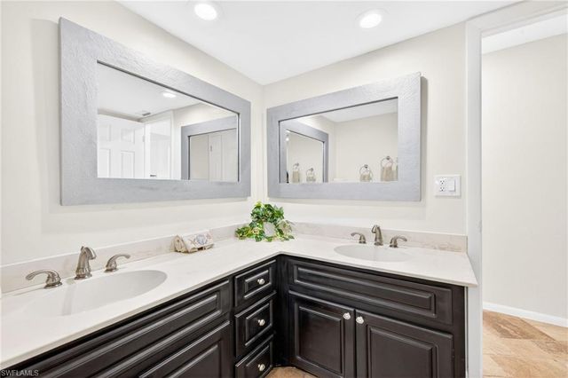 1221 SW 51st TER, Cape Coral, FL 33914