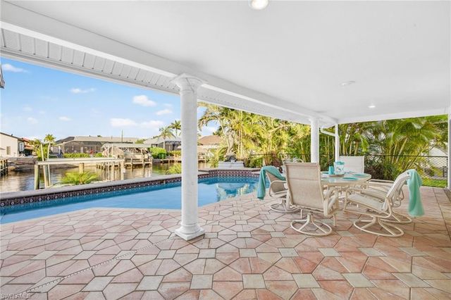 1221 SW 51st TER, Cape Coral, FL 33914