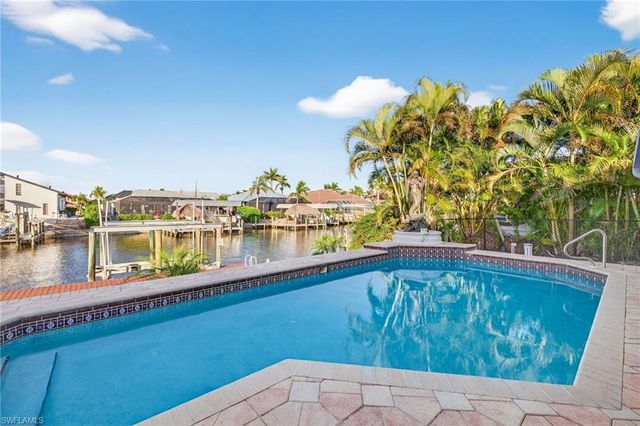 1221 SW 51st TER, Cape Coral, FL 33914