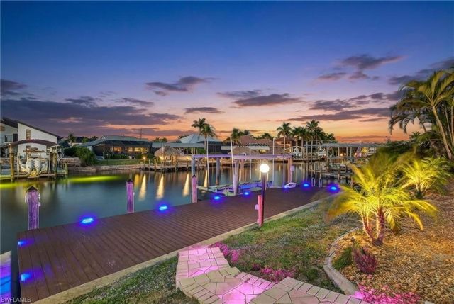 1221 SW 51st TER, Cape Coral, FL 33914