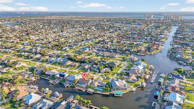 1221 SW 51st TER, Cape Coral, FL 33914