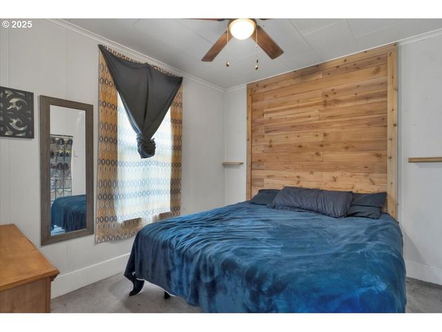 205 N 3RD St, Jefferson, OR 97352