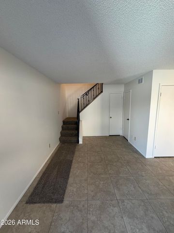 286 W PALOMINO Drive 51, Chandler, AZ 85225