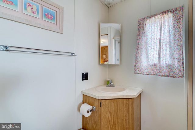 38052 RABBIT RD, Ocean View, DE 19970