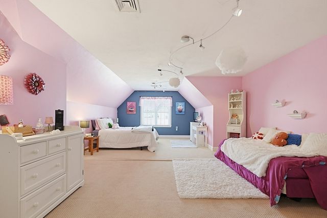 20 Cedarview Circle 20, Milford, MA 01757