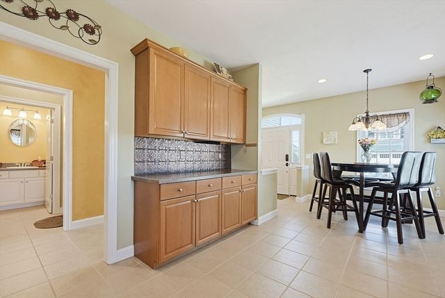 20 Cedarview Circle 20, Milford, MA 01757