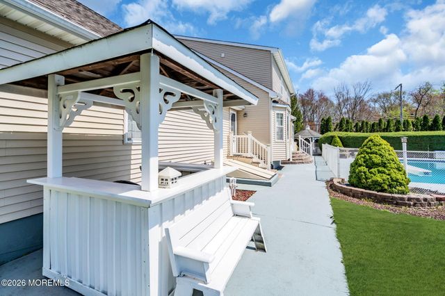 30 Wendy Court, Jackson, NJ 08527