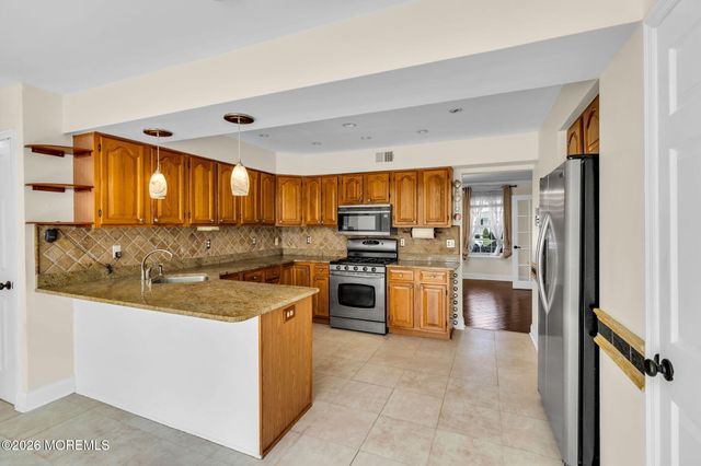 30 Wendy Court, Jackson, NJ 08527