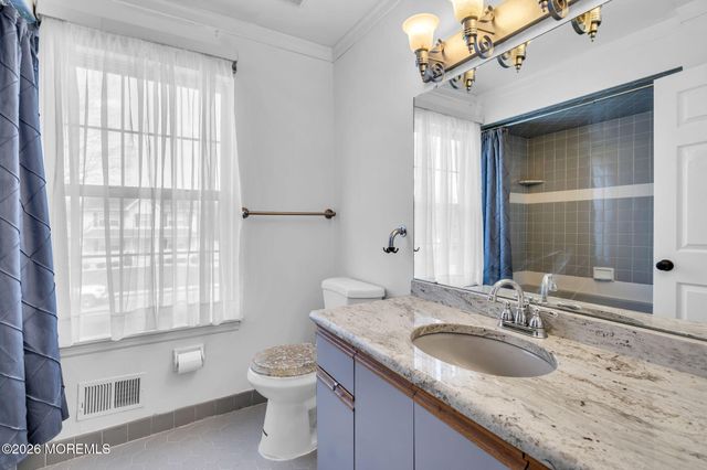 30 Wendy Court, Jackson, NJ 08527