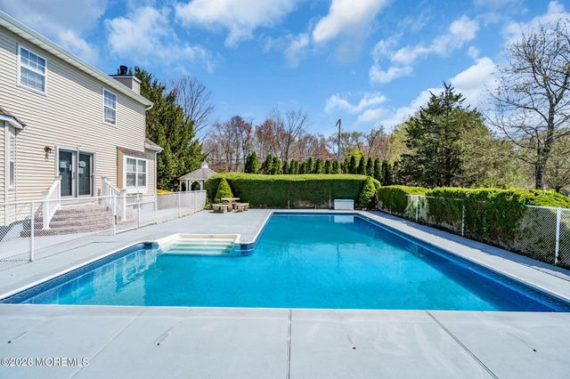 30 Wendy Court, Jackson, NJ 08527