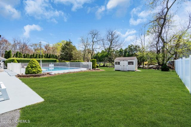 30 Wendy Court, Jackson, NJ 08527