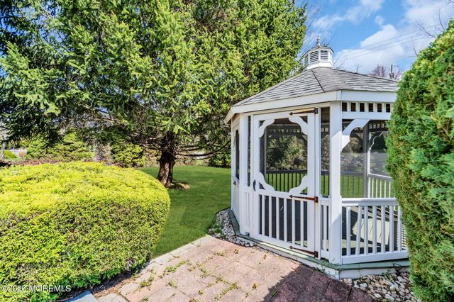 30 Wendy Court, Jackson, NJ 08527