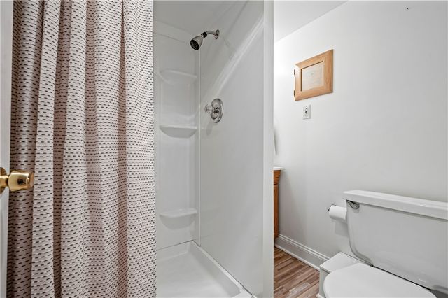 365 Fruitwood Dr, Bethel Park, PA 15102