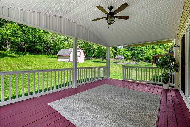 365 Fruitwood Dr, Bethel Park, PA 15102