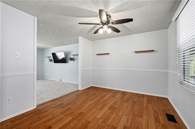365 Fruitwood Dr, Bethel Park, PA 15102