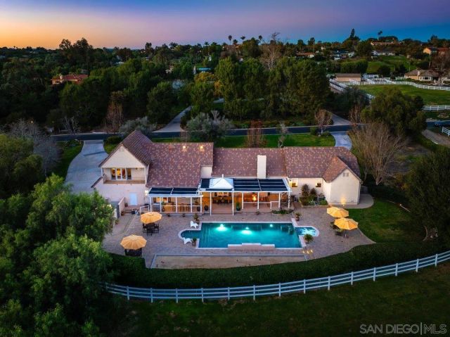 1 Saddle Creek Rd, Fallbrook, CA 92028