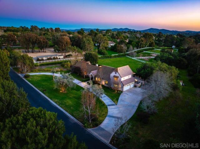 1 Saddle Creek Rd, Fallbrook, CA 92028