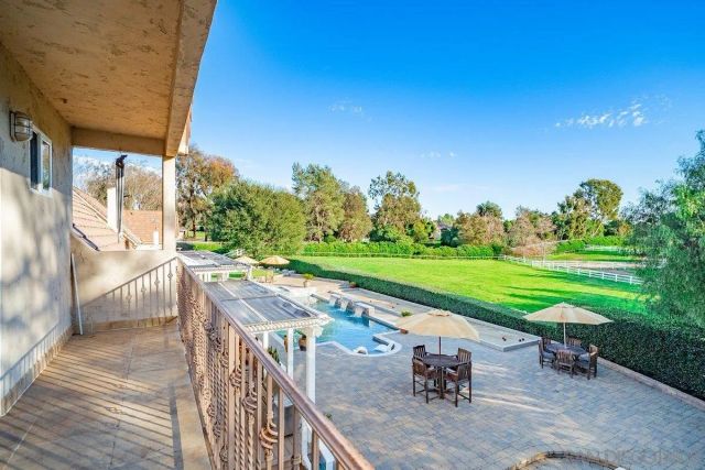 1 Saddle Creek Rd, Fallbrook, CA 92028