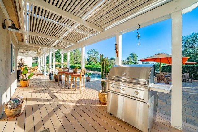 1 Saddle Creek Rd, Fallbrook, CA 92028