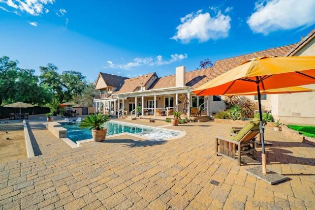 1 Saddle Creek Rd, Fallbrook, CA 92028