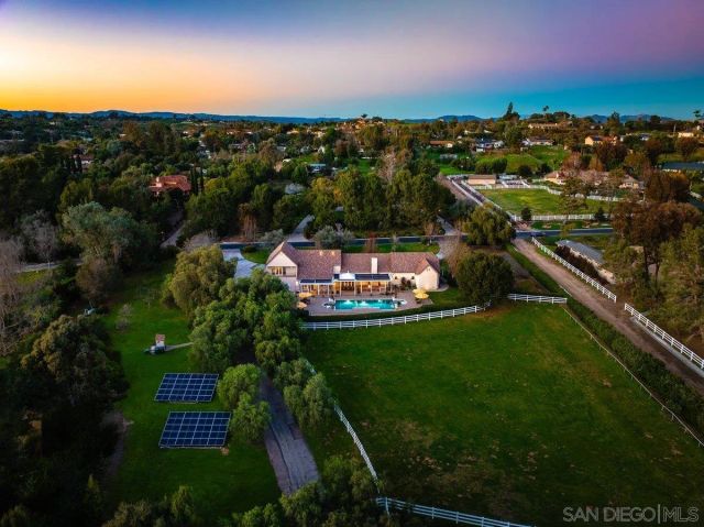 1 Saddle Creek Rd, Fallbrook, CA 92028